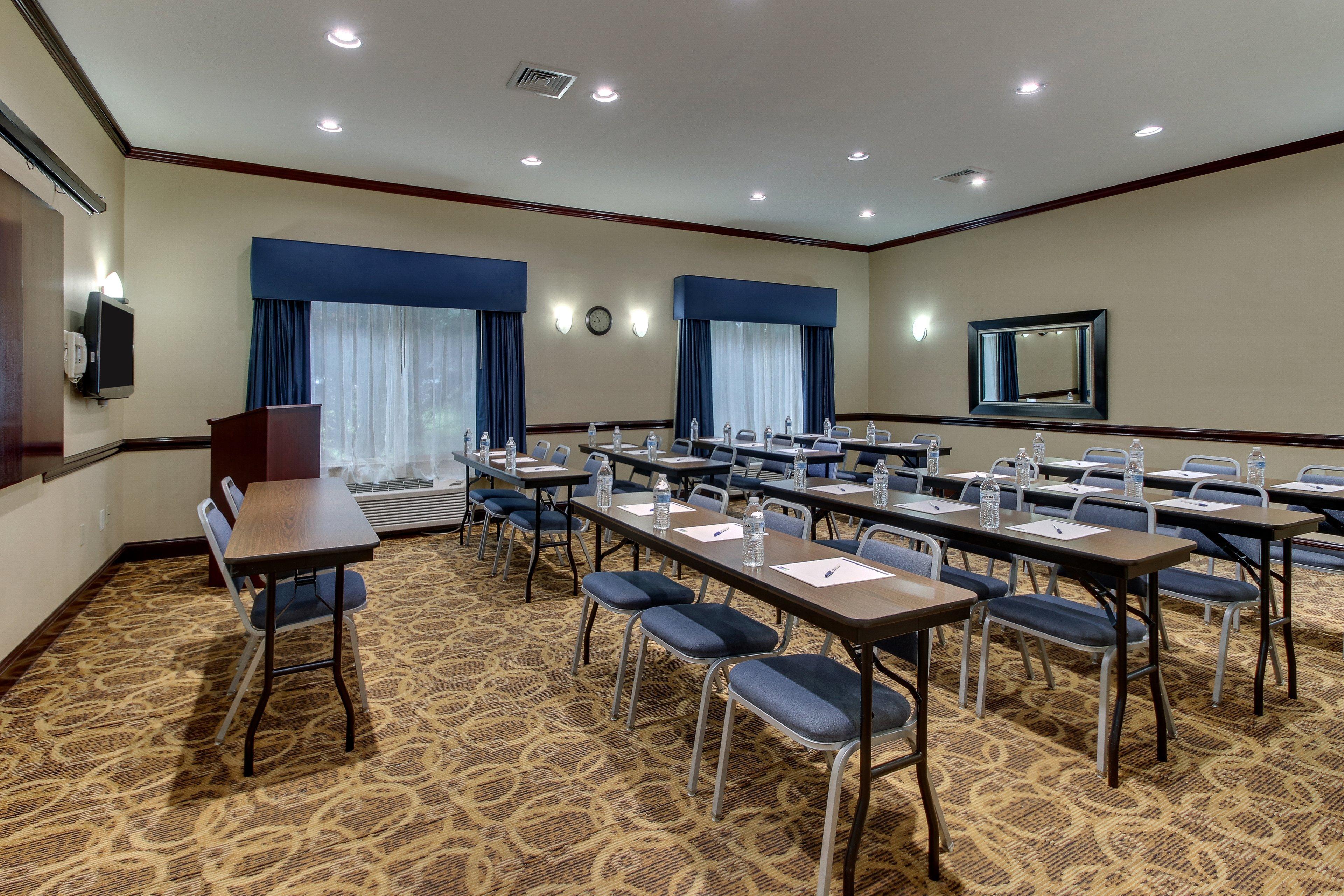 Holiday Inn Express And Suites Allentown West By Ihg Exterior foto